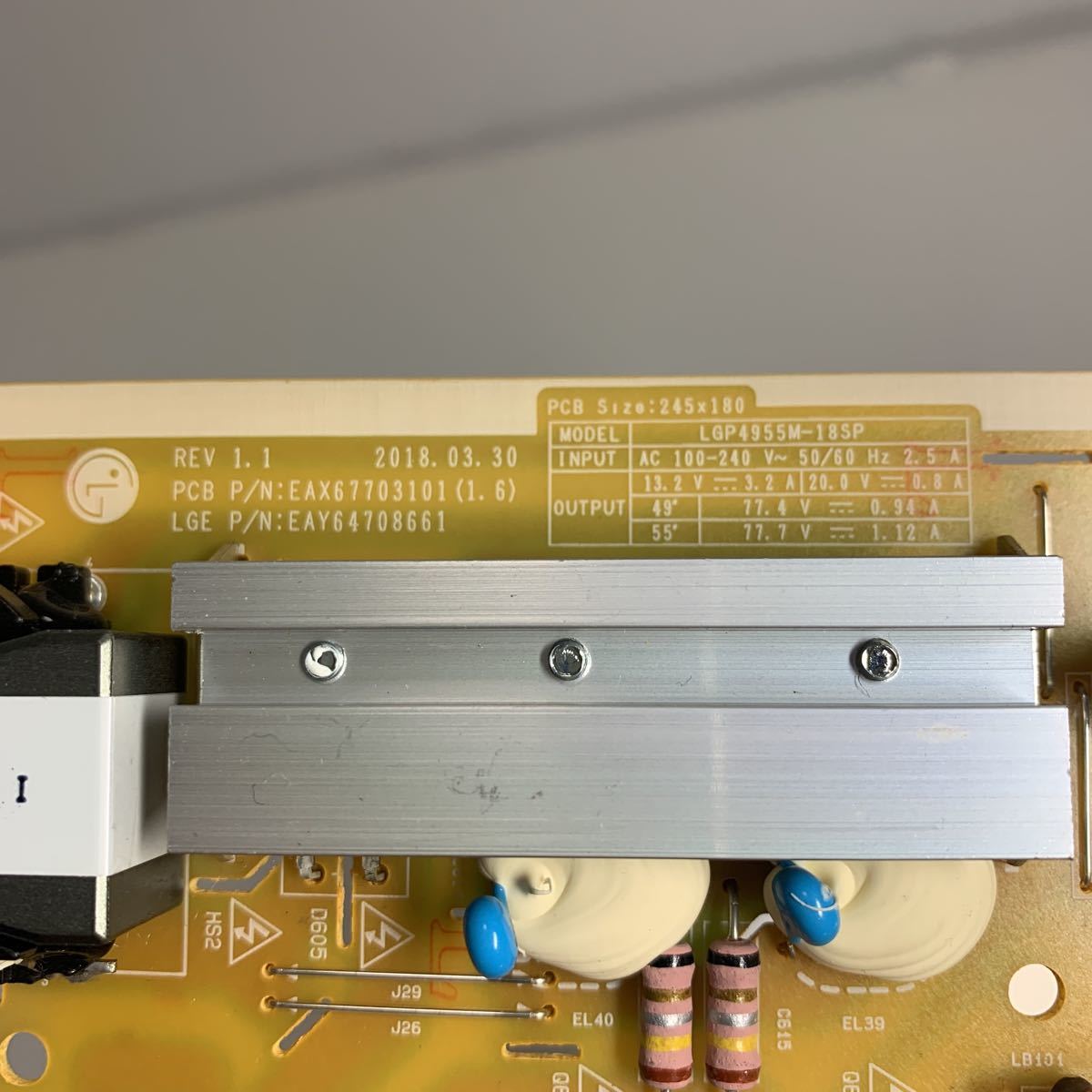 LG 55SK8500PJA 電源基盤 液晶パネル破損取外し品　テレビ 55型　2018年製_画像2