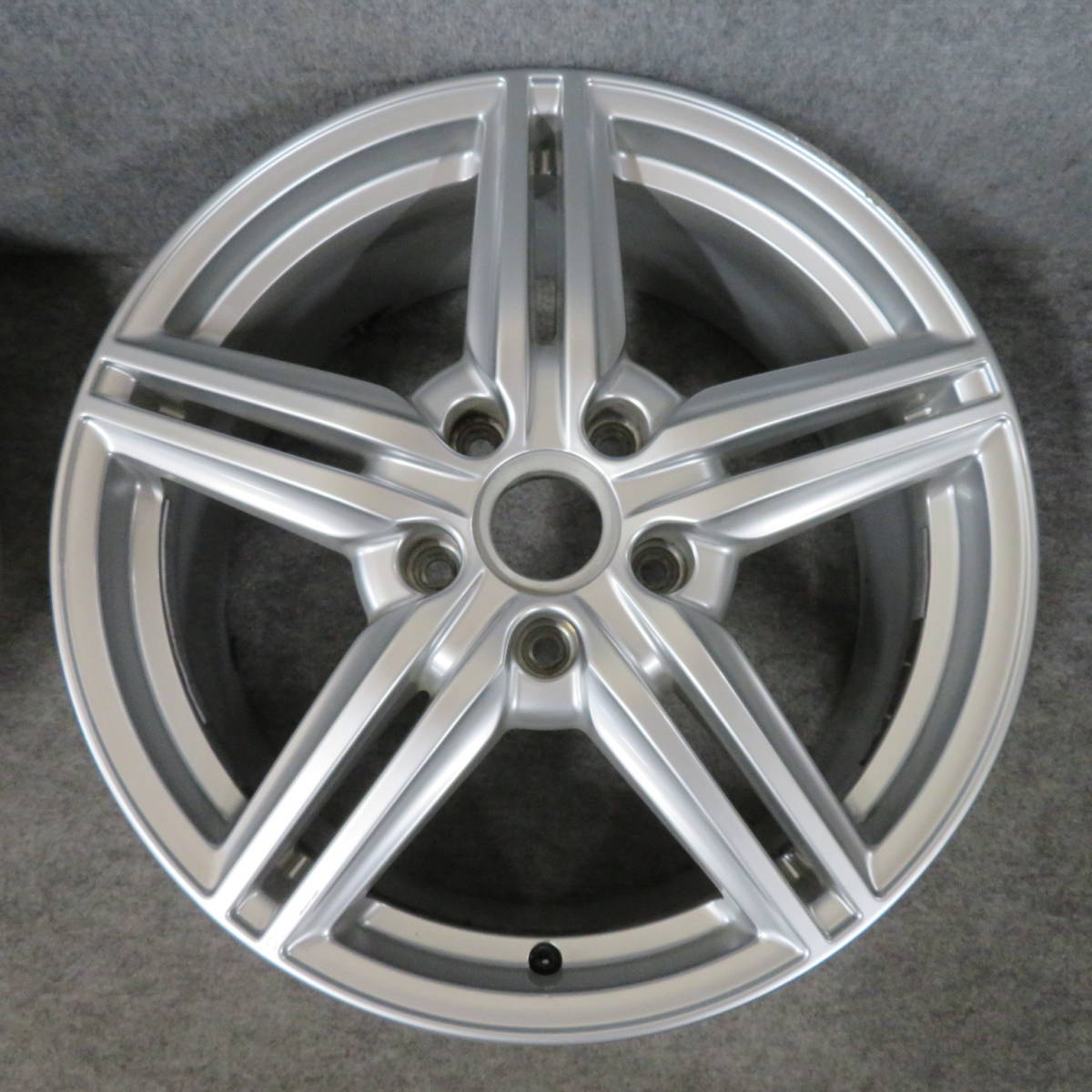 ポルシェ　958　カイエン純正　19×8.5Ｊ+59　5Ｈ/130　4本　※センターキャップ欠品_画像3