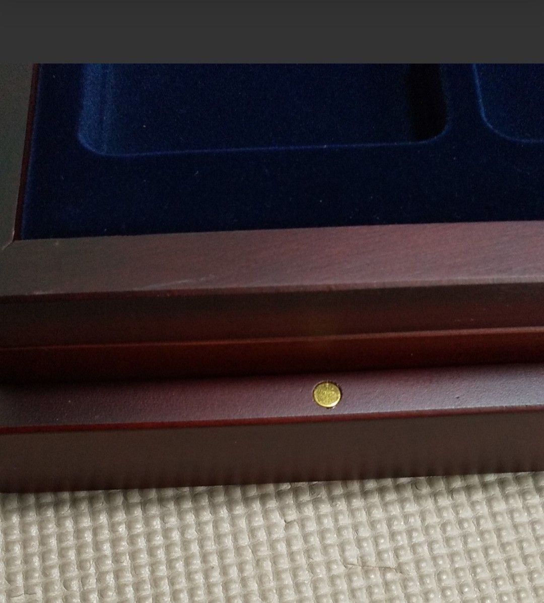 ライトハウス製 スラブコイン用8穴×3段 24枚収納品