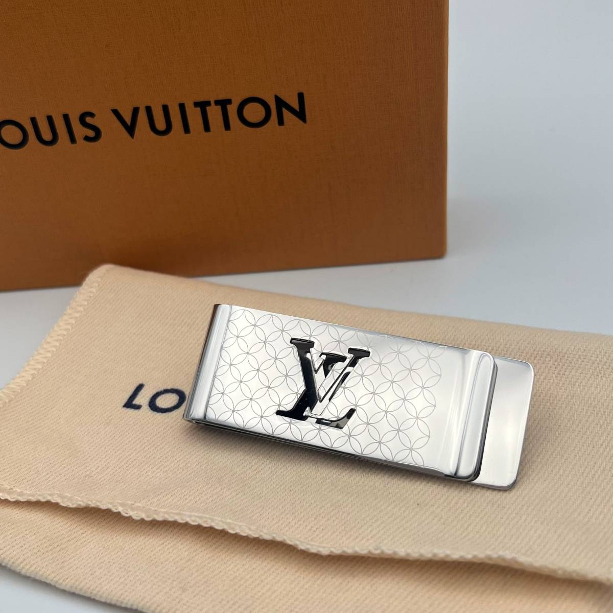 ルイヴィトン パンス ビエ シャンゼリゼ マネークリップ M65041 LOUIS VUITTON シルバー系 ロゴ 札ばさみ LV 