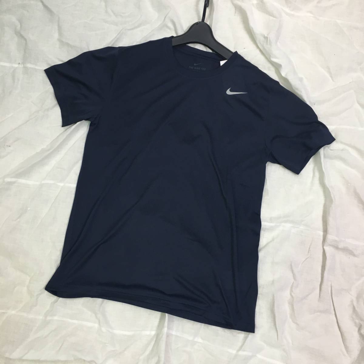 新品未使用品 ☆NIKE ナイキ☆メンズ Mサイズ 『DRI-FIT レジェンド T