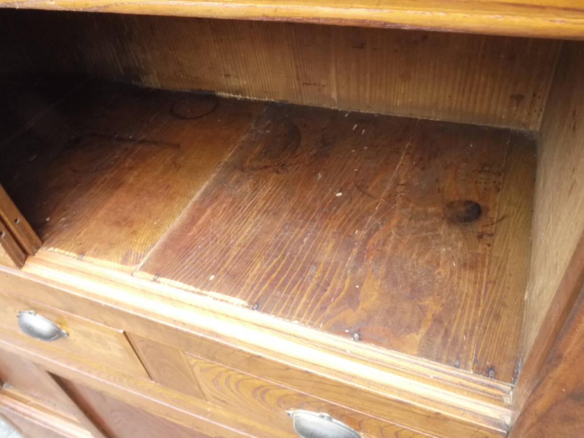 A21003】時代家具 水屋箪笥 茶箪笥 食器棚飾り棚 前欅 A21003】時代家具 水屋箪笥 茶箪笥 食器棚飾り棚 前欅