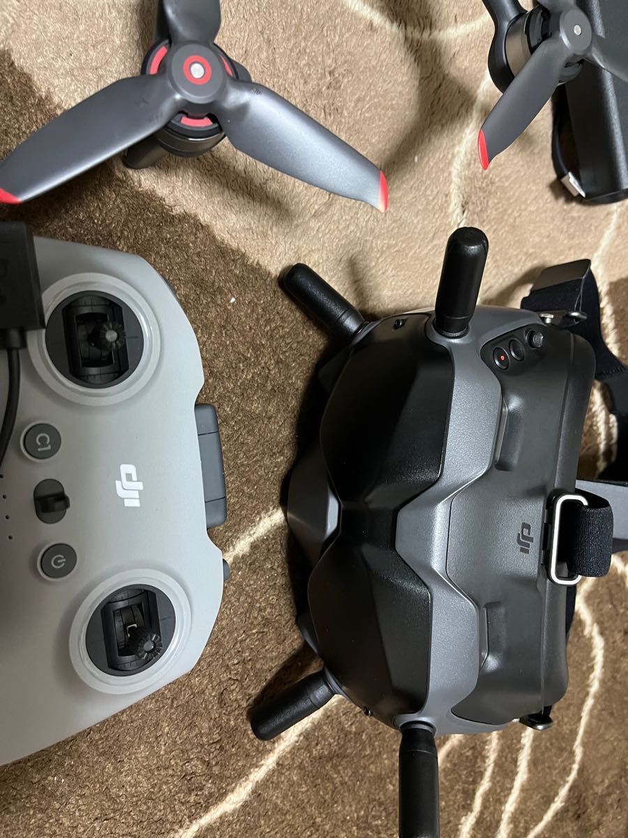 飛行回数10回以下 DJI FPV Fly Moreキット 付き|PayPayフリマ