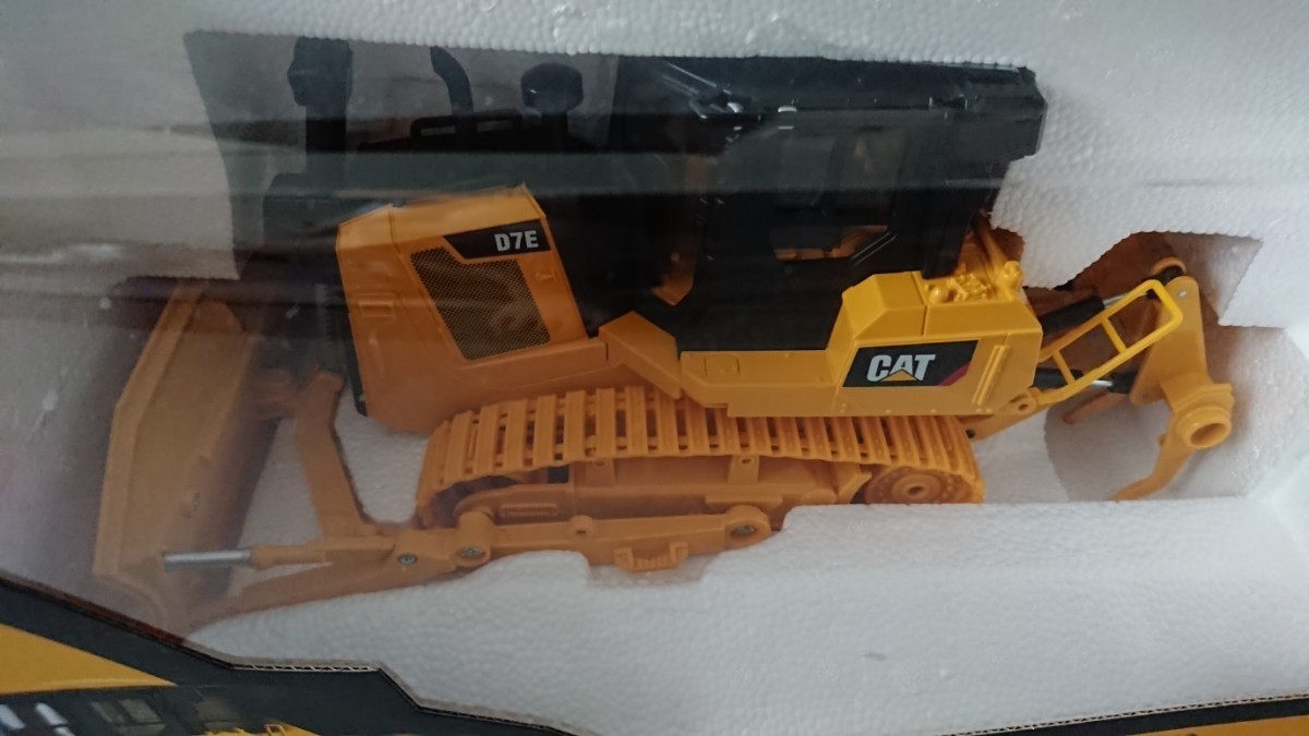 【未開封】ダイキャストマスター 1/24 RC CAT 建機シリーズ D7E Track-Type Tractor_画像2
