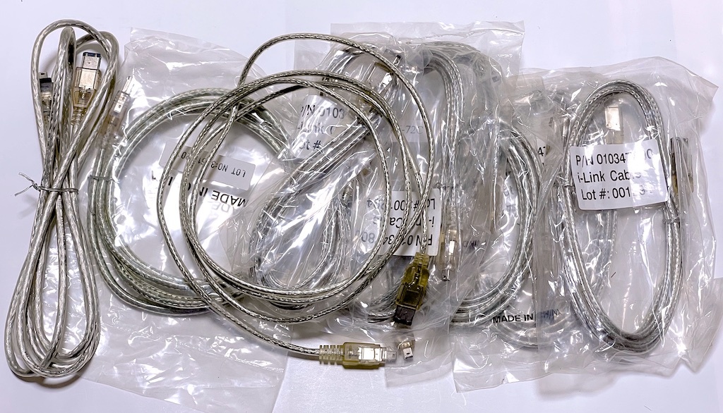 IEEE1394 FireWire400(i.LINK*DV) кабель 6pin-4pin 1.8m каркас модель 9шт.