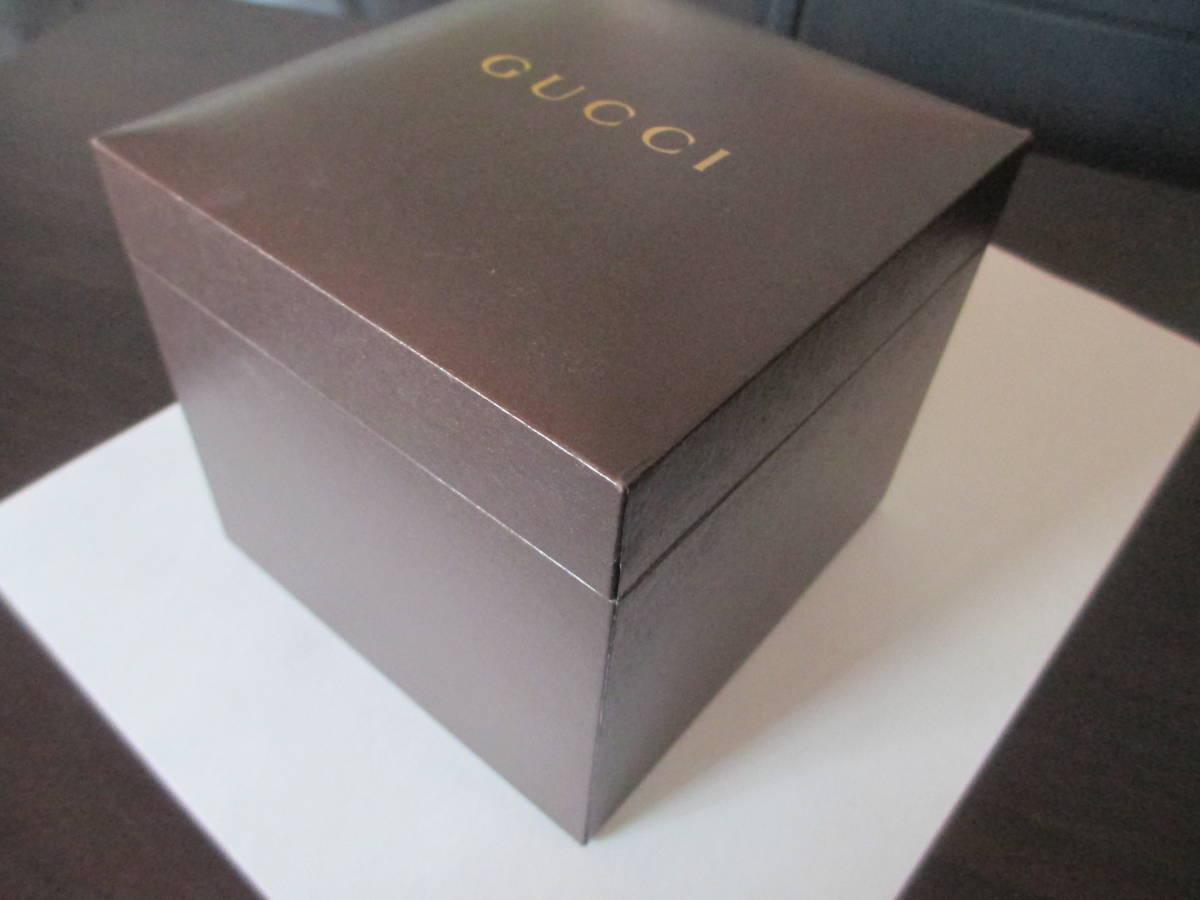 GUCCI グッチ 腕時計の空箱・取扱説明書・コマ・クッション 』 女性用