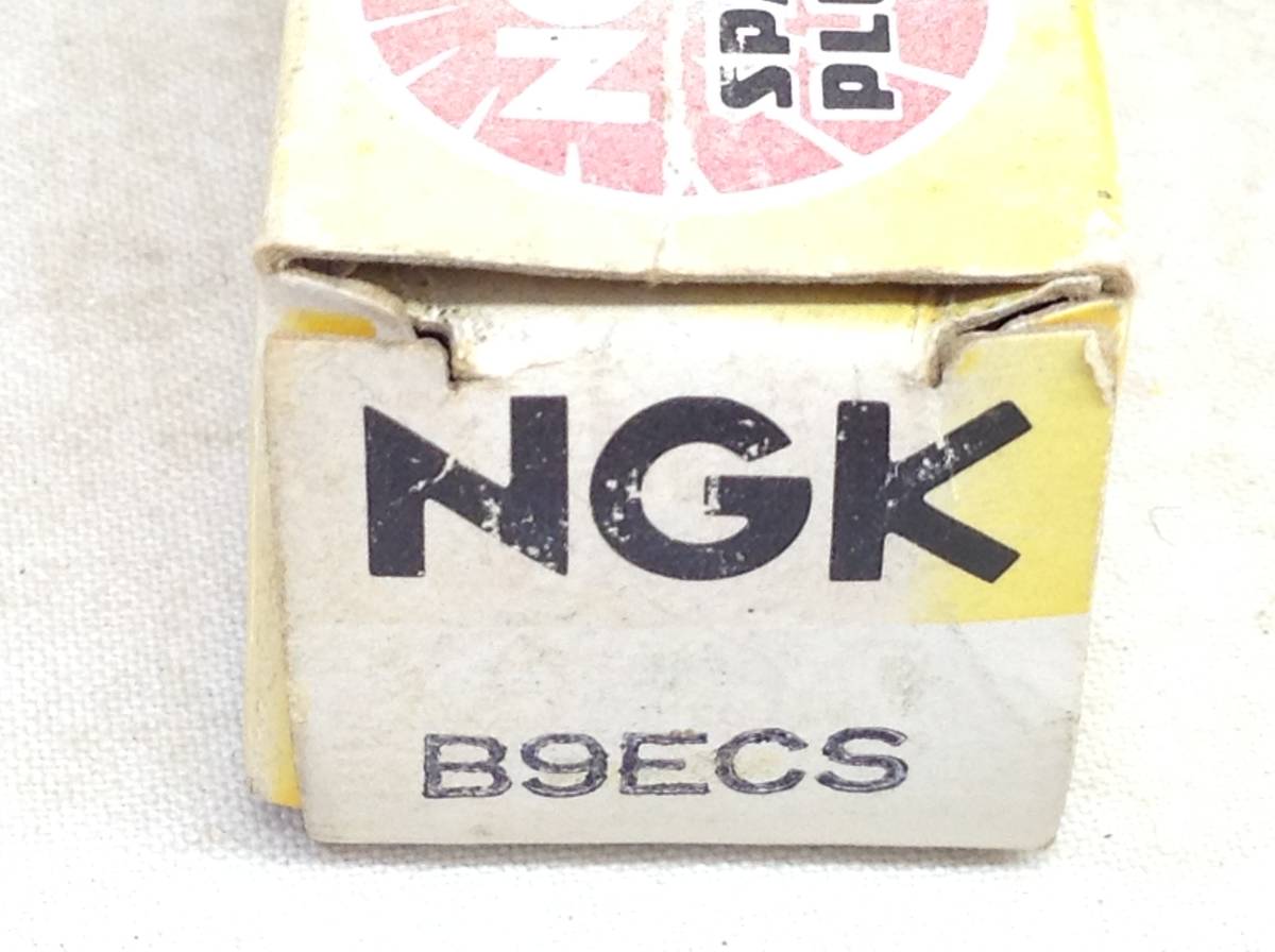 TT-4433　NGK　B9ECS　2本セット　スパークプラグ　未使用　即決品　　　　　_画像2
