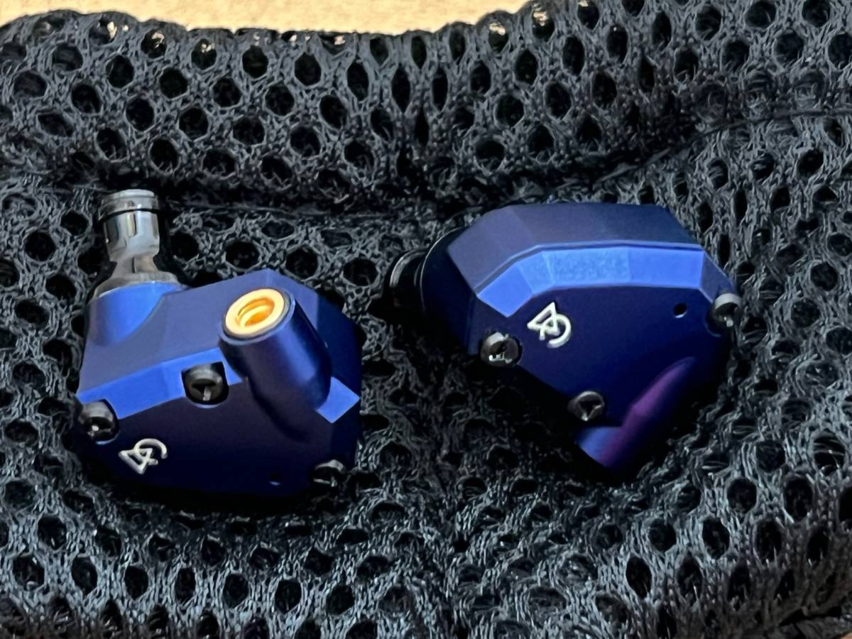 Campfire Audio Mammoth CAM-5584 カナル型イヤホン【箱・ケース等付属