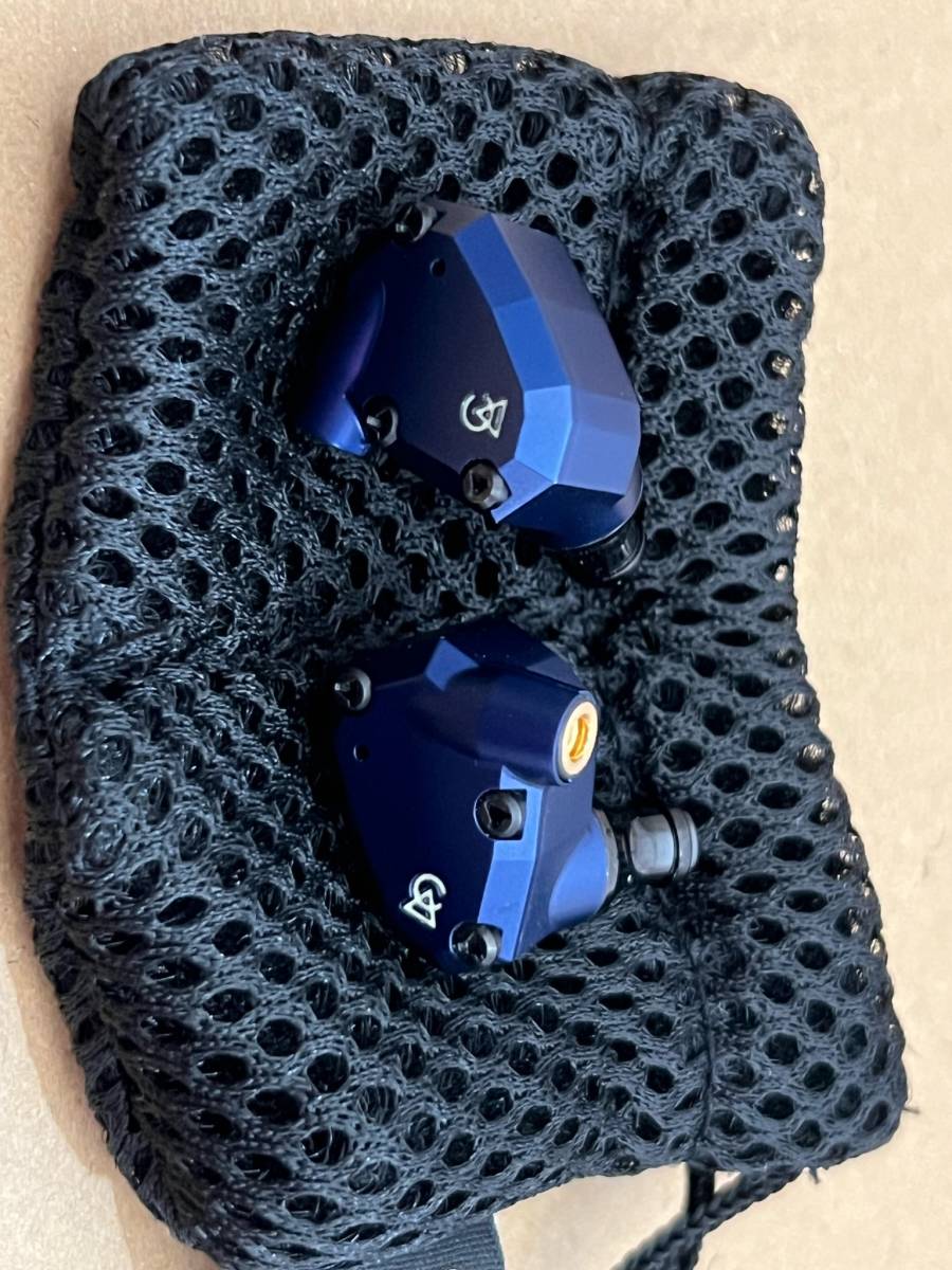 Campfire Audio Mammoth CAM-5584 カナル型イヤホン【箱・ケース等付属