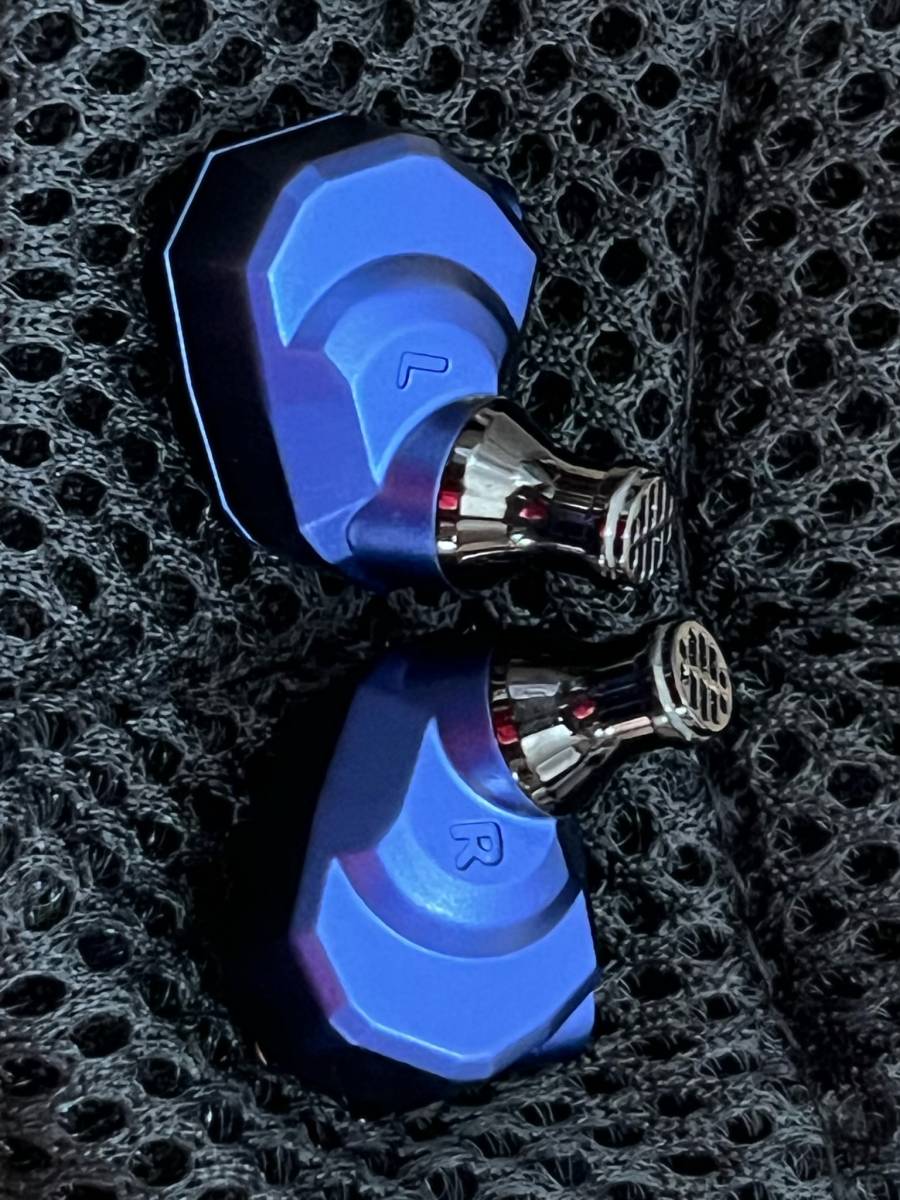 Campfire Audio Mammoth CAM-5584 カナル型イヤホン【箱・ケース等付属