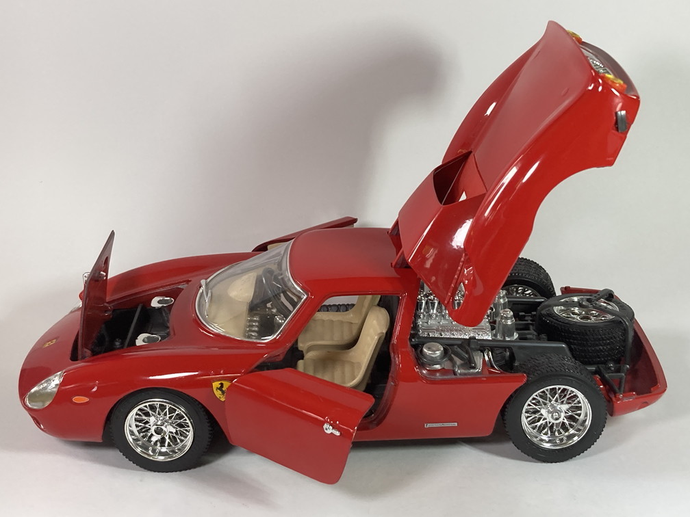 フェラーリ Ferrari 250 ルマン Le Mans (1965) 1/18 - ブラーゴ