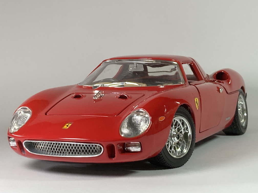 フェラーリ Ferrari 250 ルマン Le Mans (1965) 1/18 - ブラーゴ