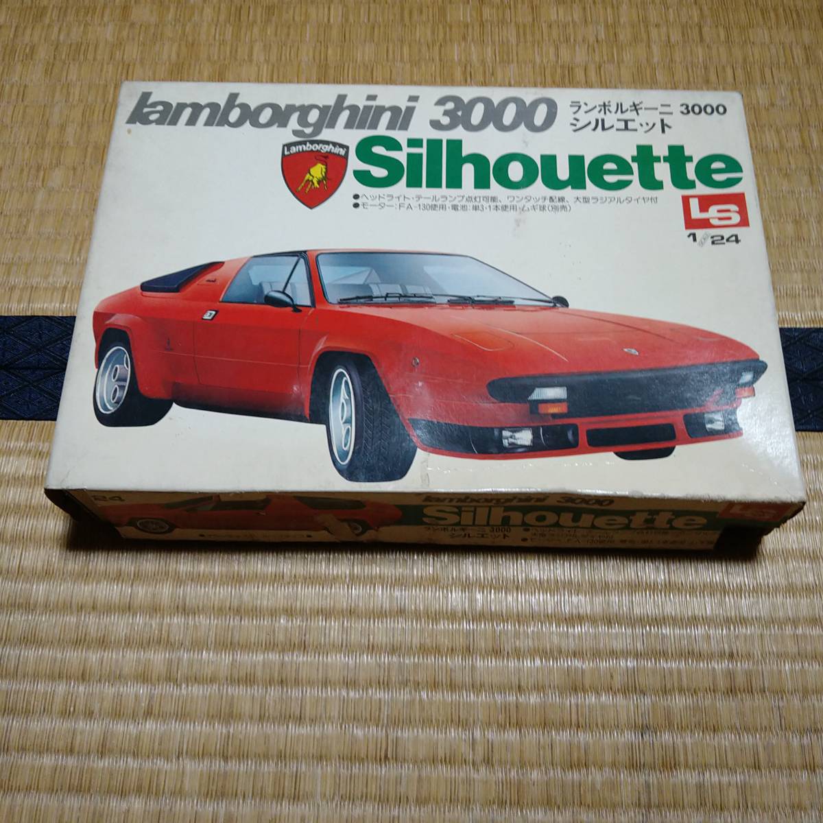 *LS 1/24 Lamborghini 3000 Silhouette [ не собран. коробка повреждение ]