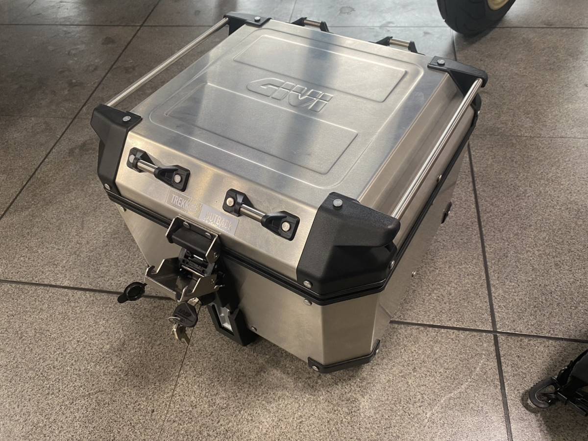 美品】GIVI TREKKER OUTBACK トレッカーアウトバック モノキーケース