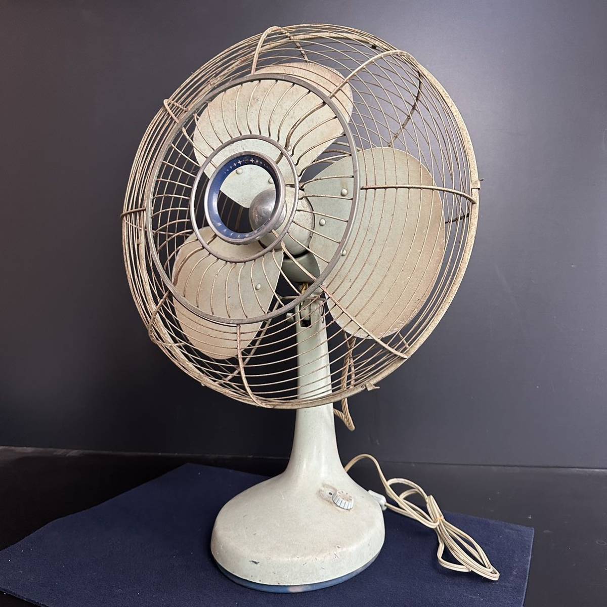 [CT408] National ナショナル ELECTRIC FAN 扇風機 40FA 3枚羽根 羽根径40cm 金属製筐体 家電 アンティーク 昭和レトロ 動作品 希少_画像1