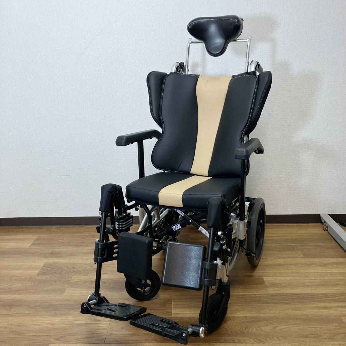 美品 MIKI 車いす ティルト リクライニング TRC-3DX 座面幅 400mm 座面