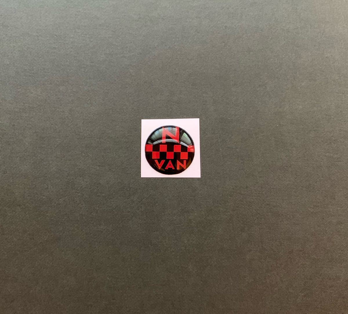 HONDA N-VAN Nバン チェッカーフラッグ スポーツ仕様 鍵穴隠し 黒×赤 専用 キーホールカバー JJ1/2 エヌバン キャンプ レトロの画像2