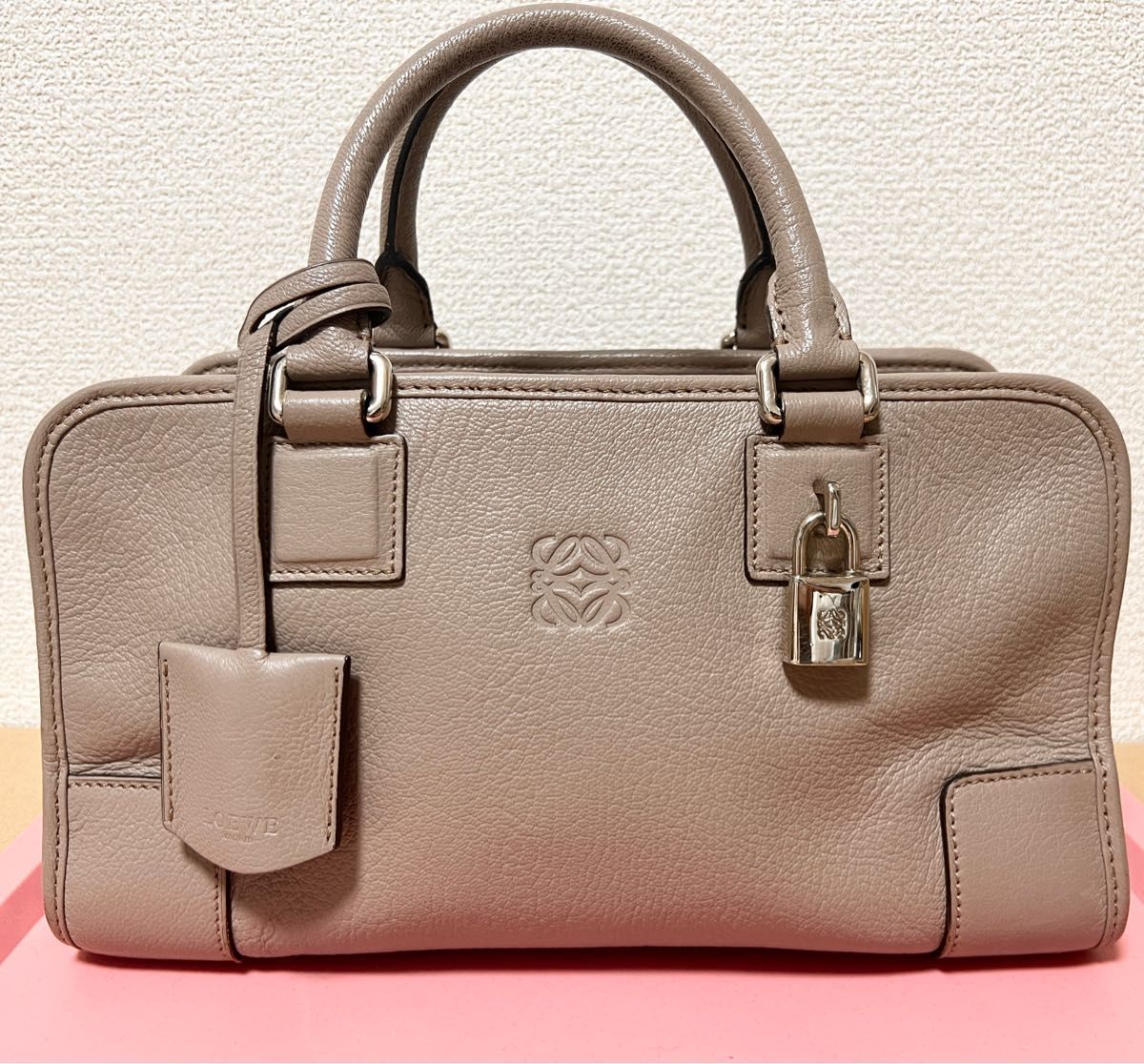 LOEWE ロエベ アマソナ 28 ピンクベージュ グレージュ｜PayPayフリマ