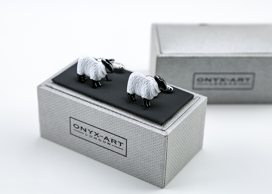 ★カフスボタン ONYX-ART LONDON CK580 SHEEP BLACK & WHITE Cufflinks　羊動物カフス・・愛らしく白黒の羊_画像2