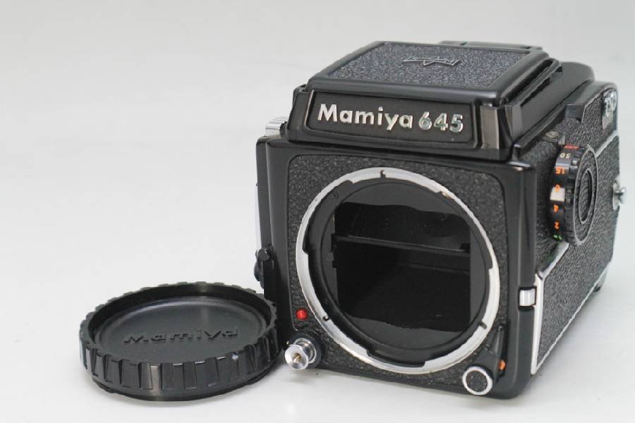 ☆mamiya 645☆中判一眼レフカメラ☆ハンドグリップ付き マミヤ645