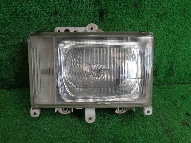  Canter U- FE305B original right head light ASSY 24V driver`s seat side angle eyes old car retro at that time deco truck 