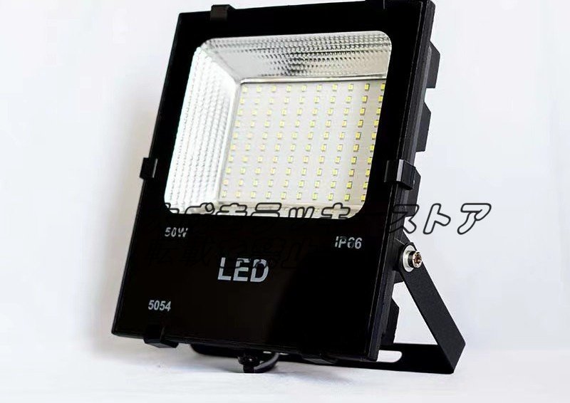超人気 LED投光器50W 充電式6000k超大容量電池搭載 ポータブル投光器F592
