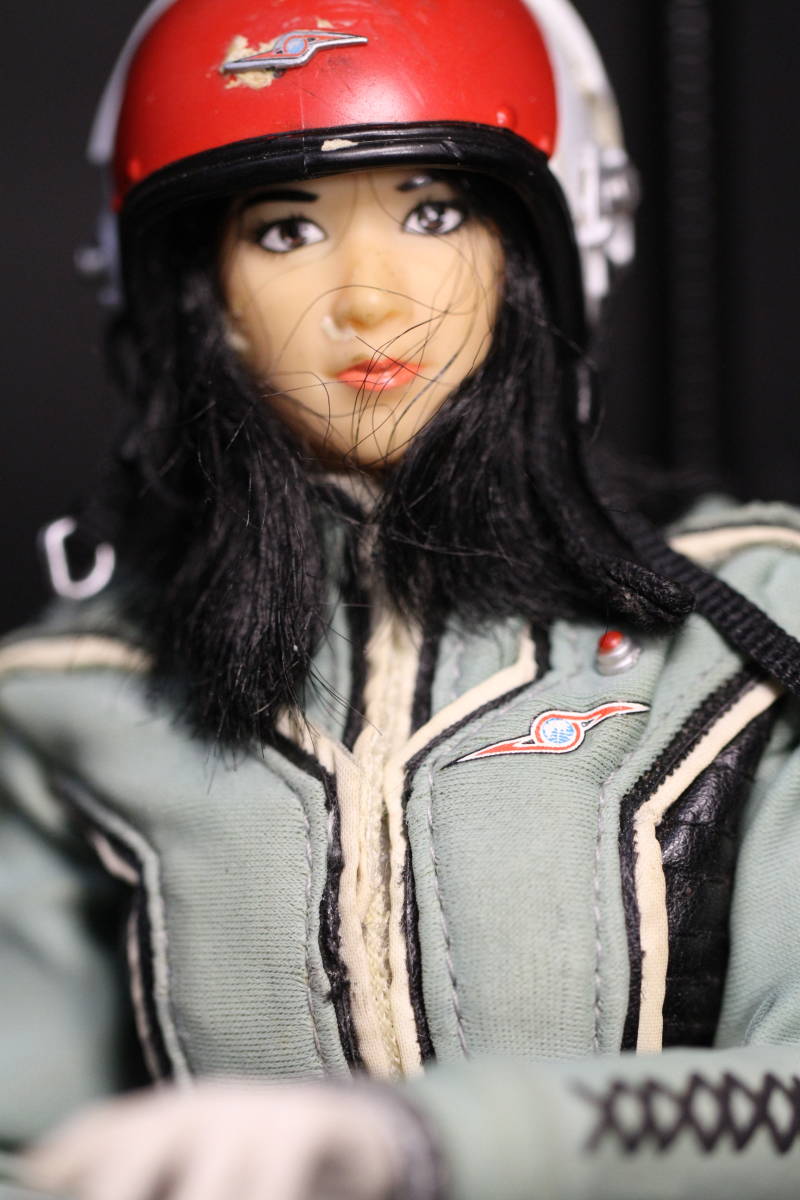 タカラクールガール「ウルトラ警備隊女性隊員友里アンヌ」変身 タカラクールガール「ウルトラ警備隊女性隊員友里アンヌ」変身