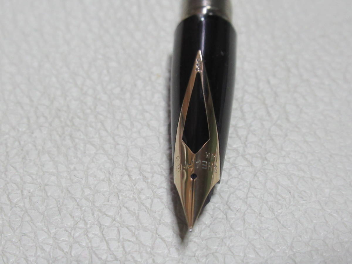 ■美品 1980年代 米国製！シェーファー（SHEAFFER） タルガ（TARGA） 14K金張り格子柄 ペン先 14K F(細字)コンバーター付  全長131.5ｍｍ