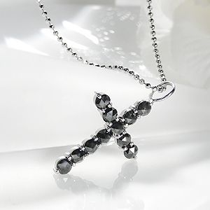 K18WG ブラックダイヤネックレス クロス 十字架 AAA 1.00ct ダイヤモンド ギフト プレゼント 誕生石 品質保証書 ジュエリーケース付_画像1