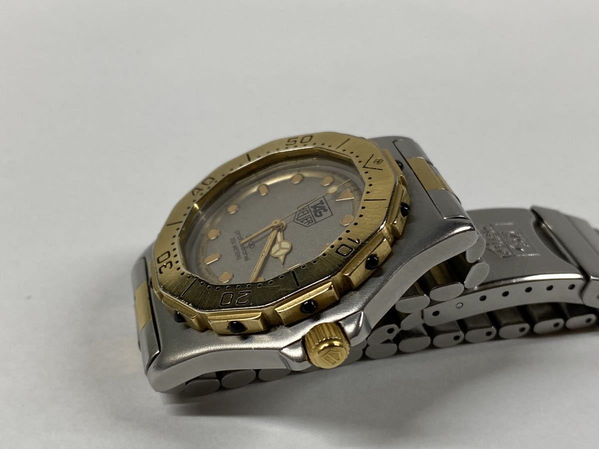 タグホイヤー TAG HEUER 3000 Professional 200 meters 934.206 クォーツ 腕時計　(60s)_画像2