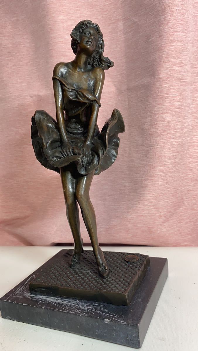 BRONZE ブロンズ像　女性像　銅製　金属工芸　重さ約2.3kg (80s)_画像1