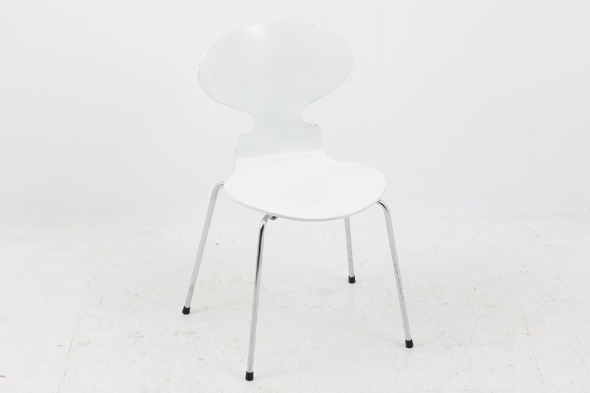 Fritz Hansen(フリッツ・ハンセン)　アントチェア　ホワイト　Arne Jacobsen(アルネ・ヤコブセン)　北欧家具ビンテージ_画像3