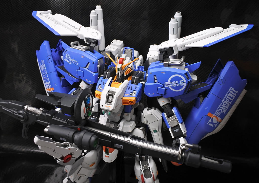 MG 1/100 Ex-Sガンダム 塗装済み完成品 胸部などはディープ