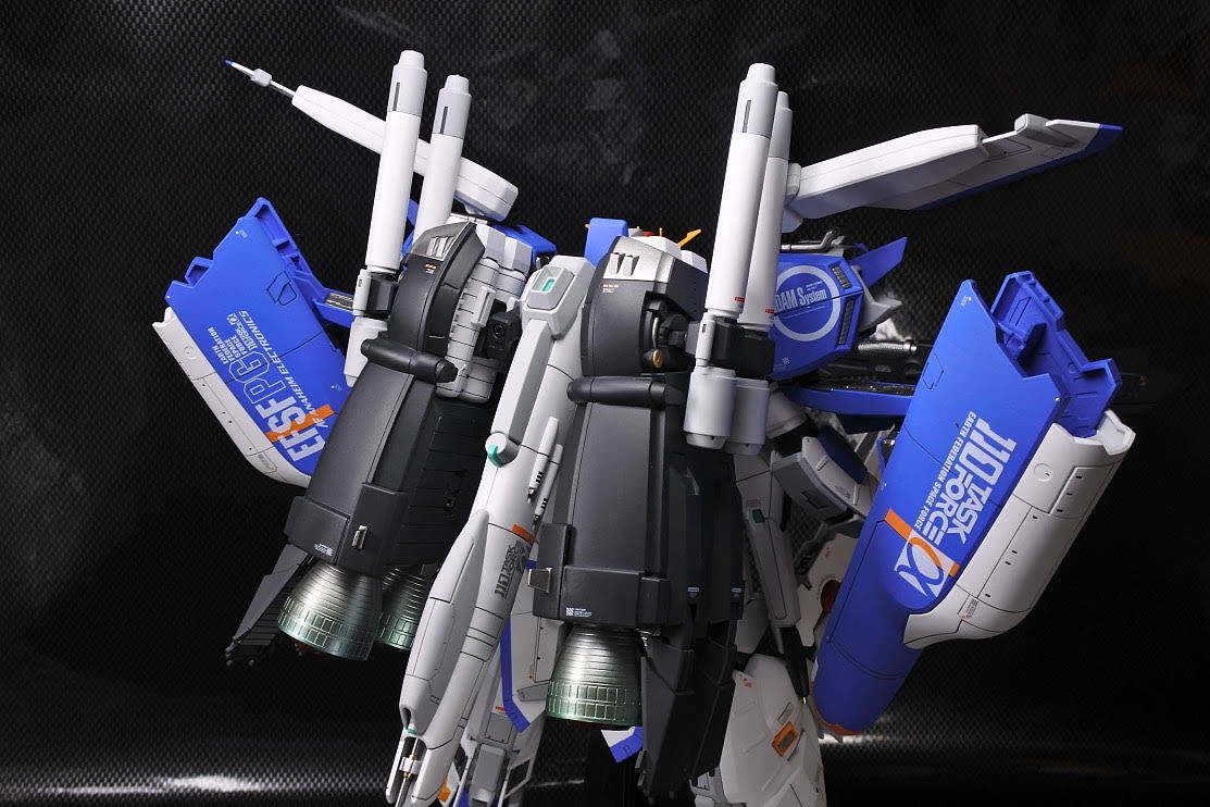 MG 1/100 Ex-Sガンダム 塗装済み完成品 胸部などはディープ