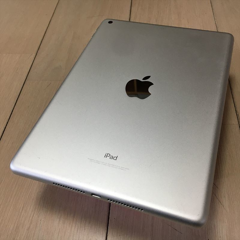 11日迄 831)Apple iPad 第5世代 WiFi 32GB シルバー-