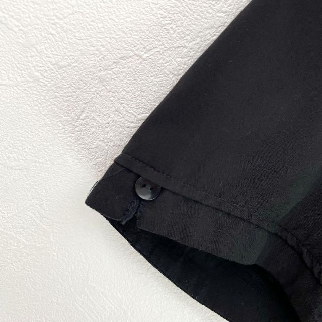 【入手困難】ブフト　bukht　カラーレス　ポケット　プリーツ　半袖シャツ　黒　メンズ　1サイズ