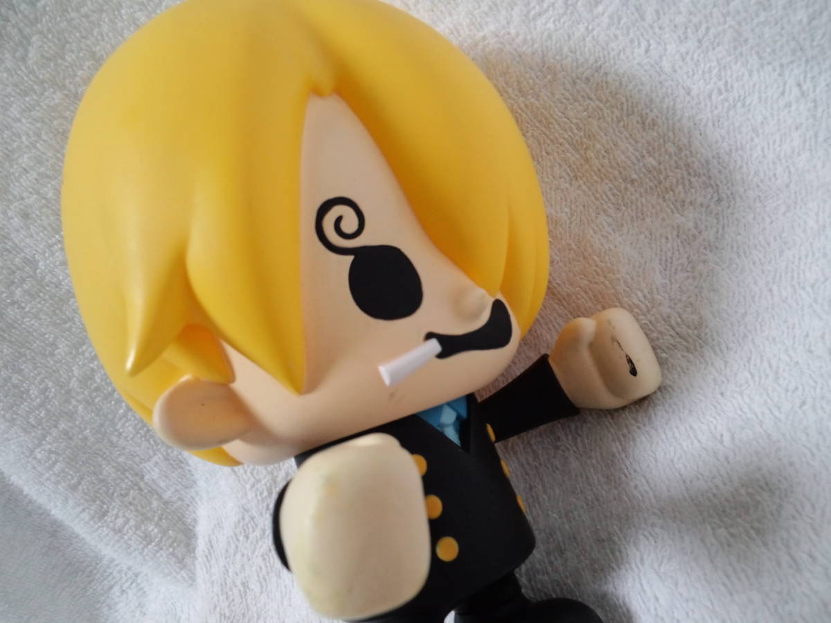 新品【ONE PIECE】海賊王Sanji Soft Vinyl·圖新文章垃圾展。    原文:新品【ONE PIECE 】ワンピース　サンジ　ソフビ・フィギュア　新品ジャンク出品です。