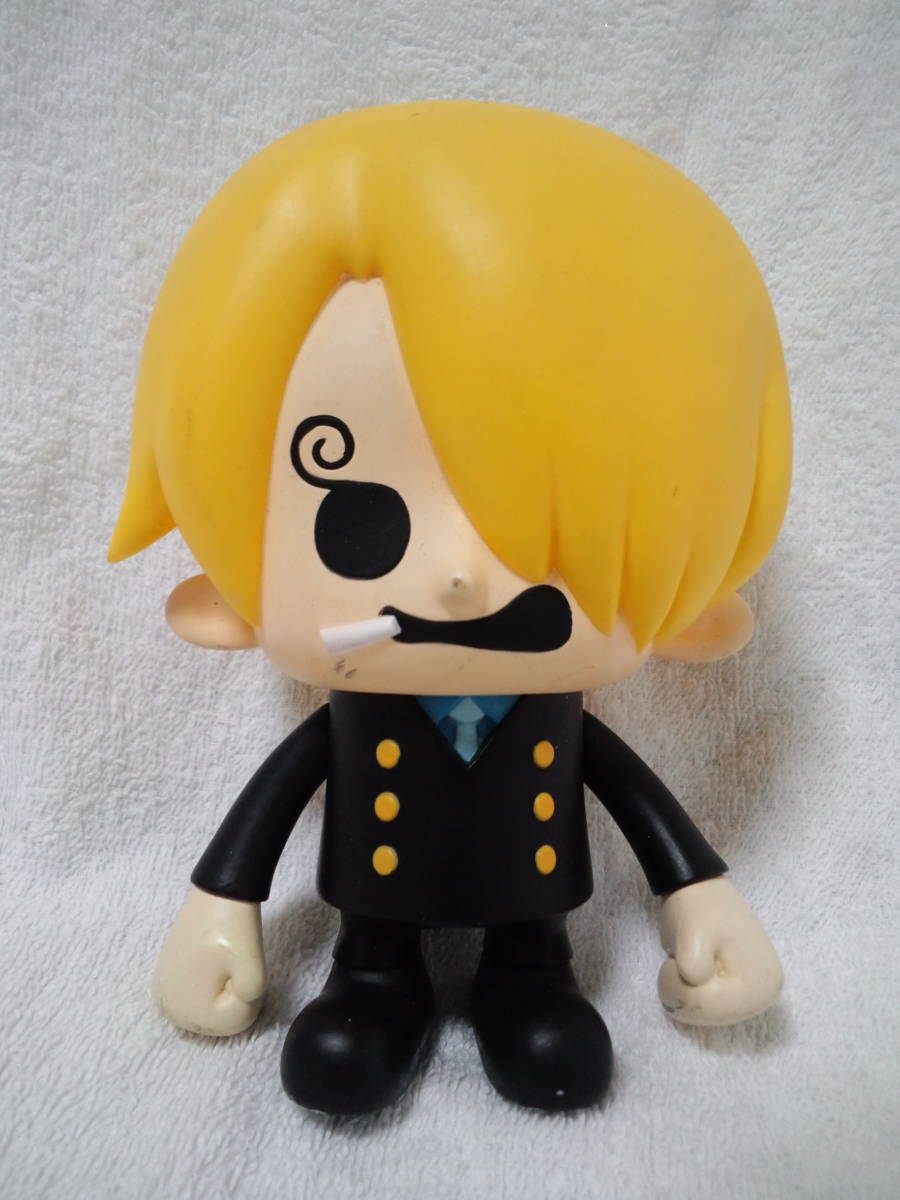 新品【ONE PIECE】海賊王Sanji Soft Vinyl·圖新文章垃圾展。    原文:新品【ONE PIECE 】ワンピース　サンジ　ソフビ・フィギュア　新品ジャンク出品です。