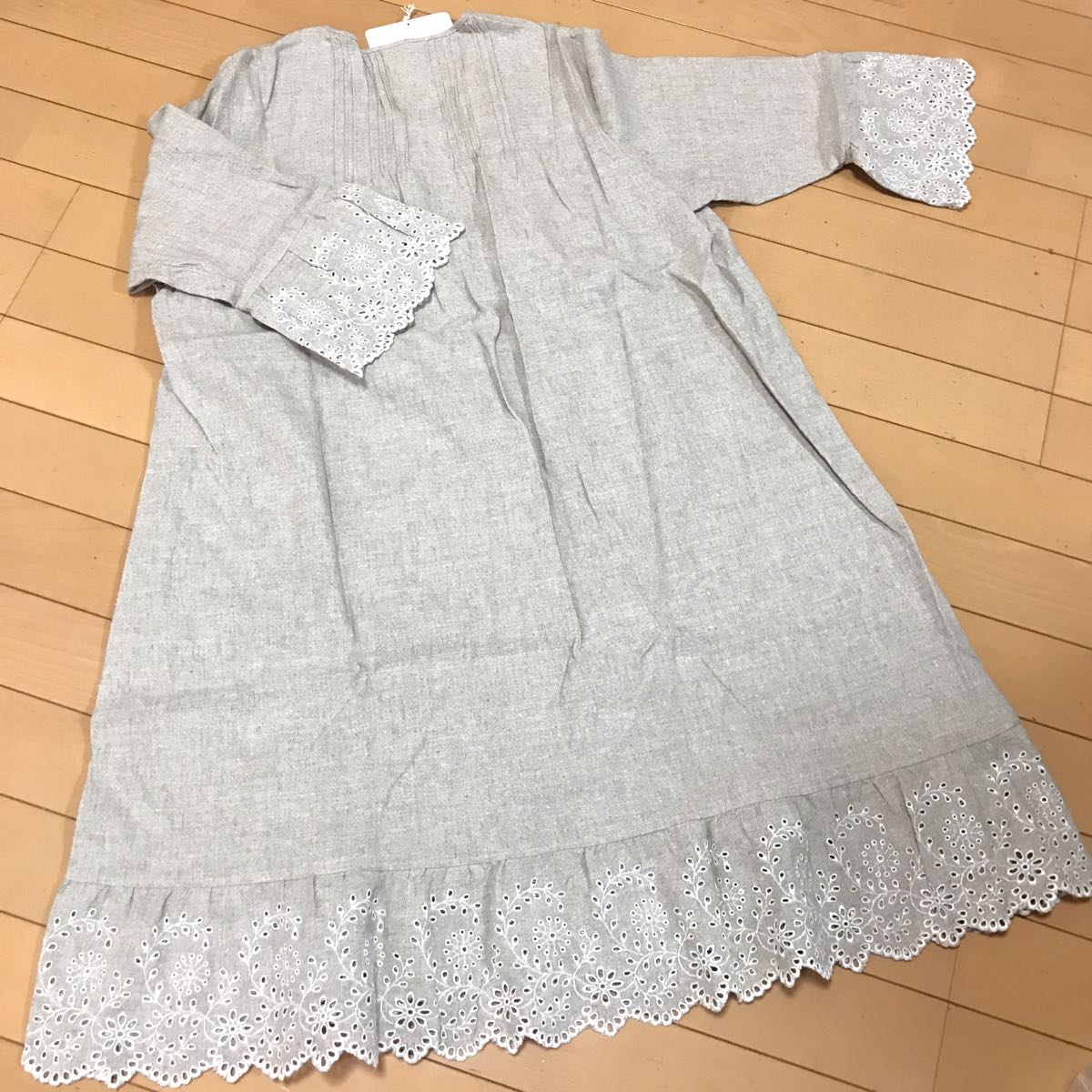 新品 ◆ コトリ Cottoli ◆ ナチュラル 綿麻 リネン混 チュニックワンピース ◆ スカラップレース メルヘン ガーリー_画像4