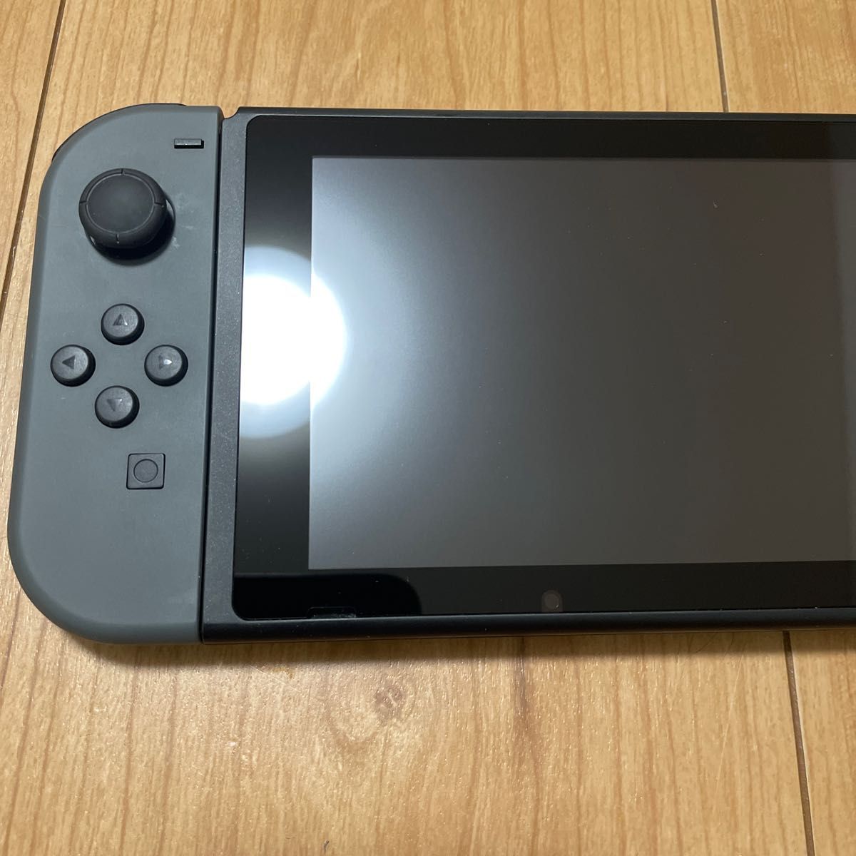 5162【液晶傷なし】新型Nintendo Switch グレー 欠品なし 2019年 5162【液晶傷なし】新型Nintendo Switch グレー 欠品なし 2019年