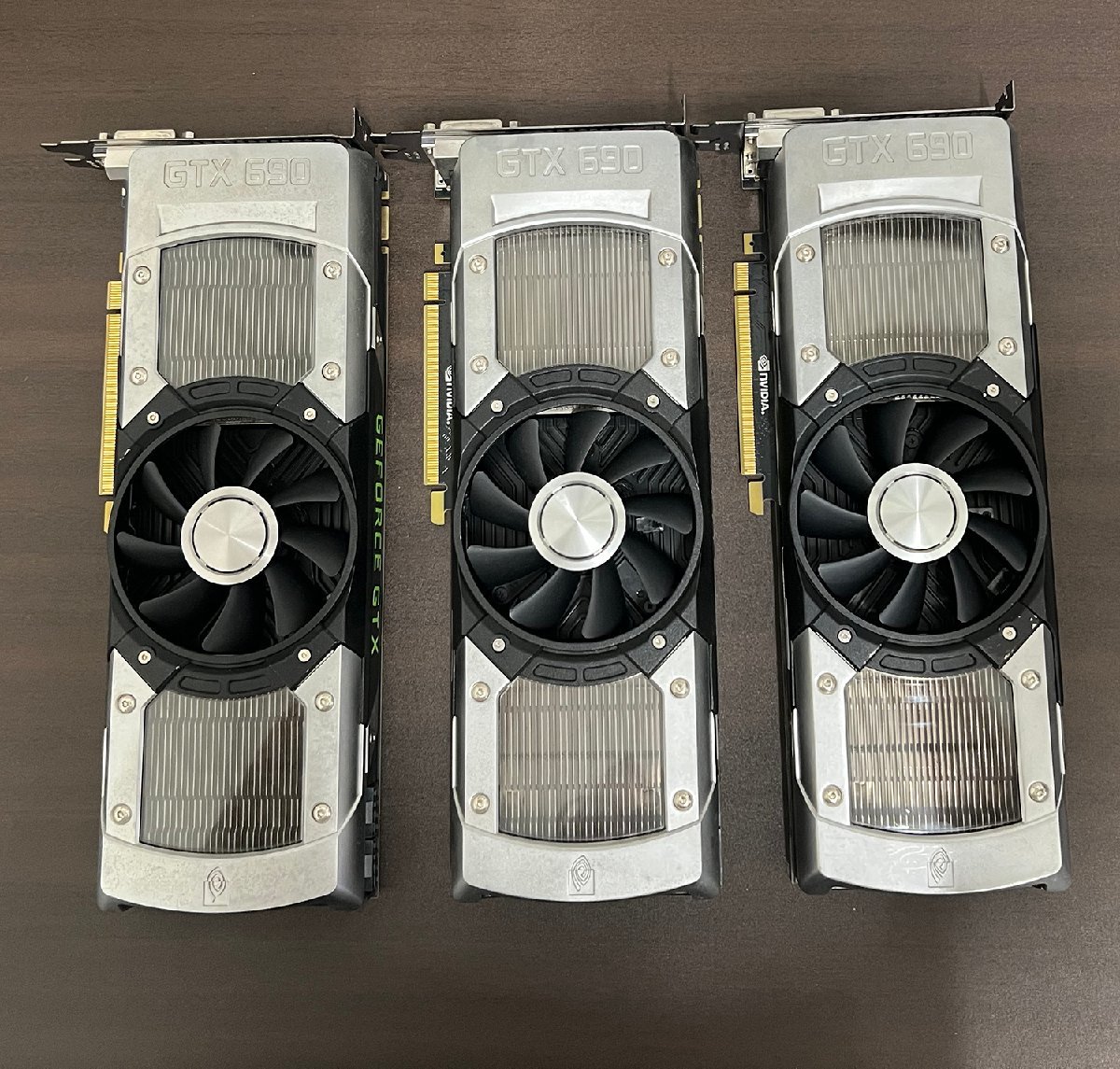 動作品3枚セットグラフィックカードNVIDIA GTX 690｜代購幫