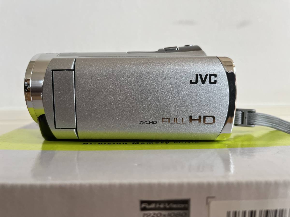 【新品未使用】JVC フルHDビデオカメラ Everio GZ-HM133 シルバー SDカード2枚＆バッテリー２個付き 