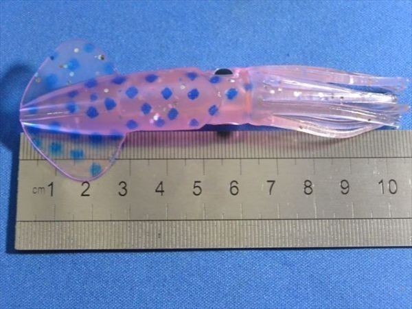 斑点ピンクイカ・10個　10cm イカベイト・イカワーム・ソフトイカ・根魚、青物、マダイ、真鯛、フラットフィッシュにも効く_画像4