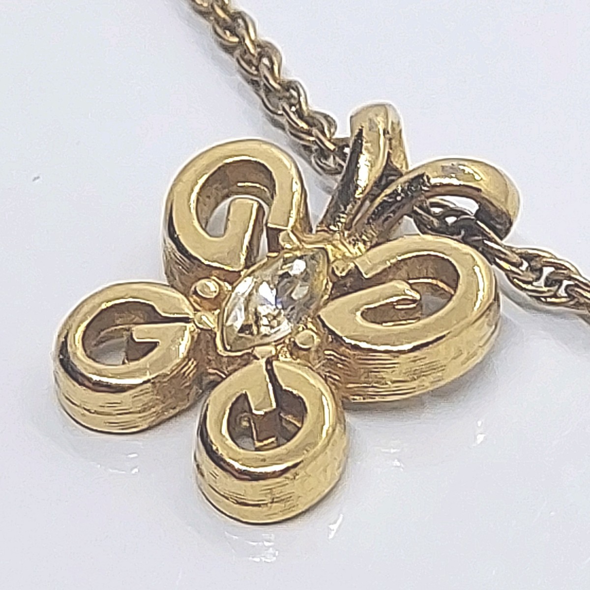 ジバンシー GIVENCHY バタフライモチーフ ストーン付き ネックレス
