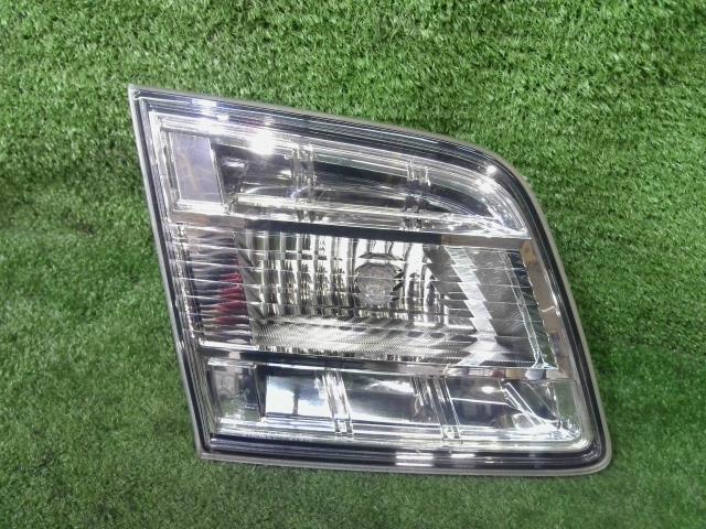 ＭＰＶ DBA-LY3P 左フィニッシャーパネル 23C スポーティパッケージ L3-VE 32V H18年 L208-51-3G0B_画像1