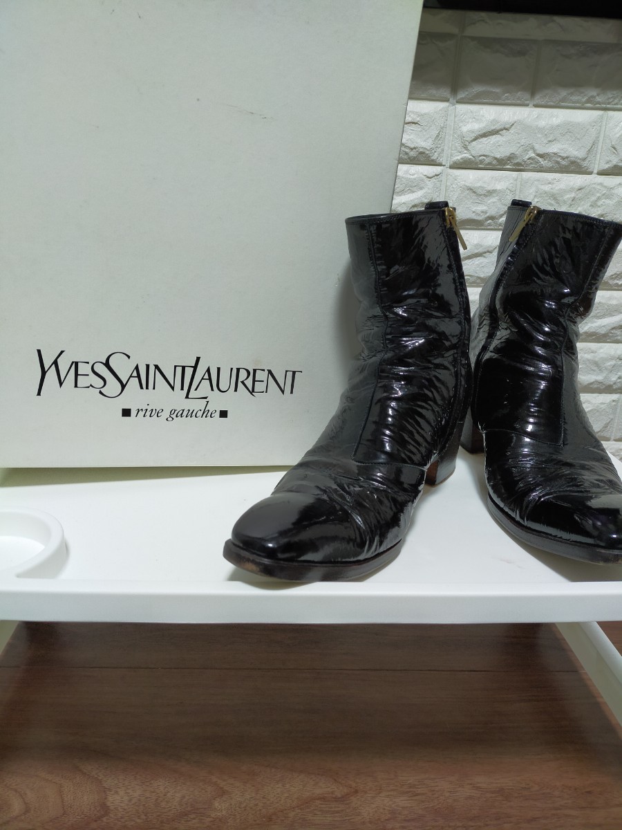 Yves saint Laurent イヴサンローラン エナメルブーツ