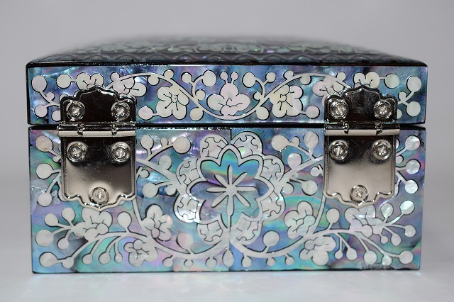 # Korea tradition industrial arts # high class mother-of-pearl small articles * gem box # Tang .# prompt decision!#