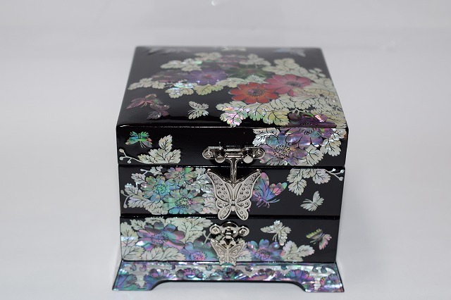 ◇■韓国　伝統工芸■最高級螺鈿２段小物箱■花と蝶■豪華！■◇