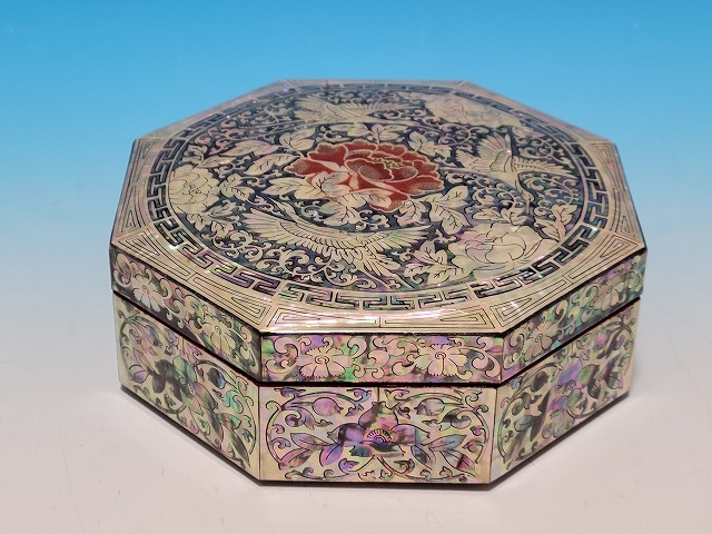 定番人気! 唐松蒔絵 黒塗 平安祥雲造 【宇】1558 炉縁 茶道具 共箱