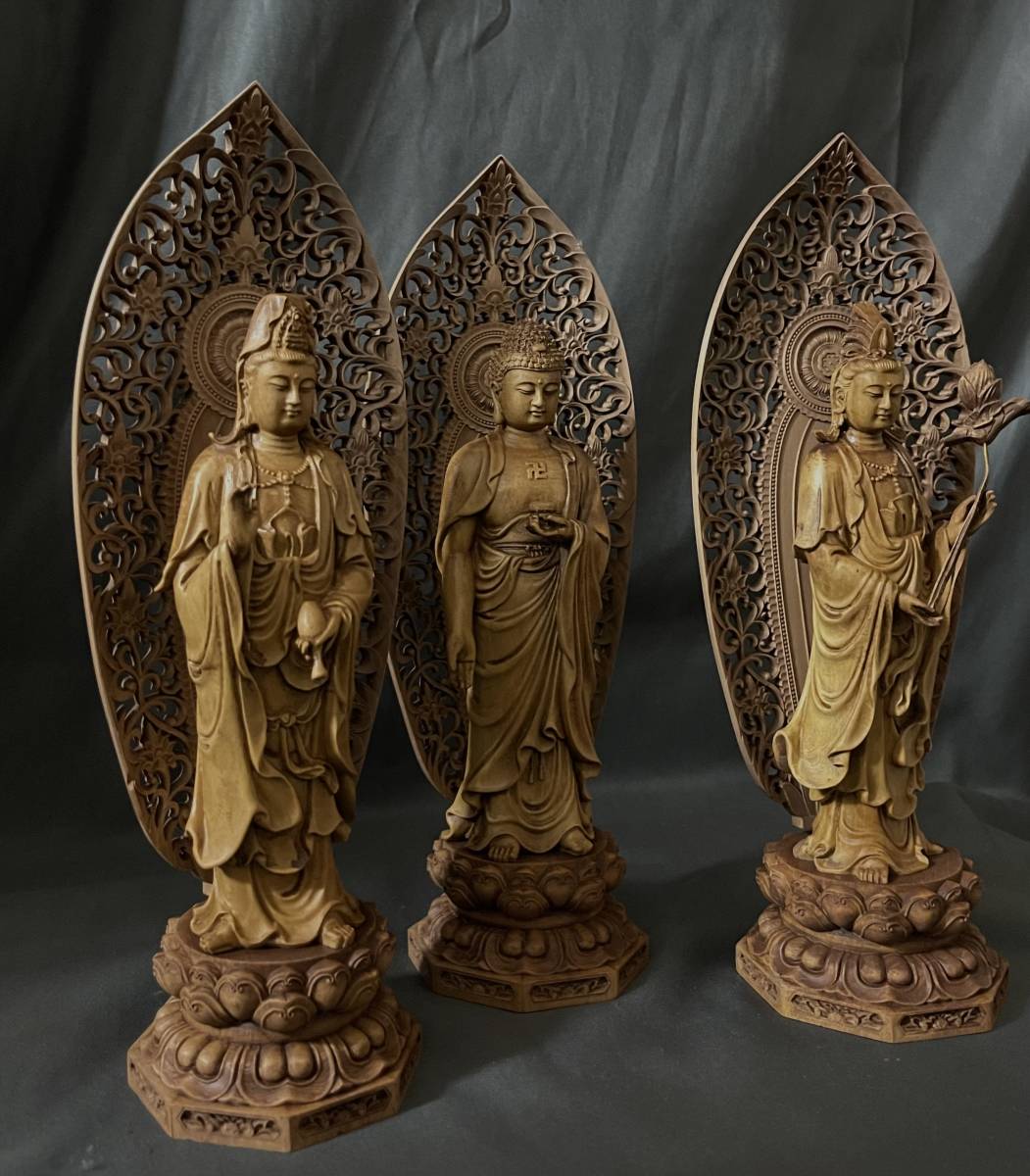 総柘植材 仏教工芸品 時代彫刻 一刀彫 極上彫 木彫仏像 阿弥陀如来三尊